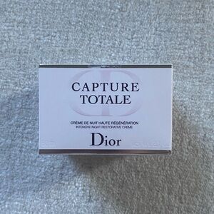 Dior Capture Totale Intensive Night Restorative Creme